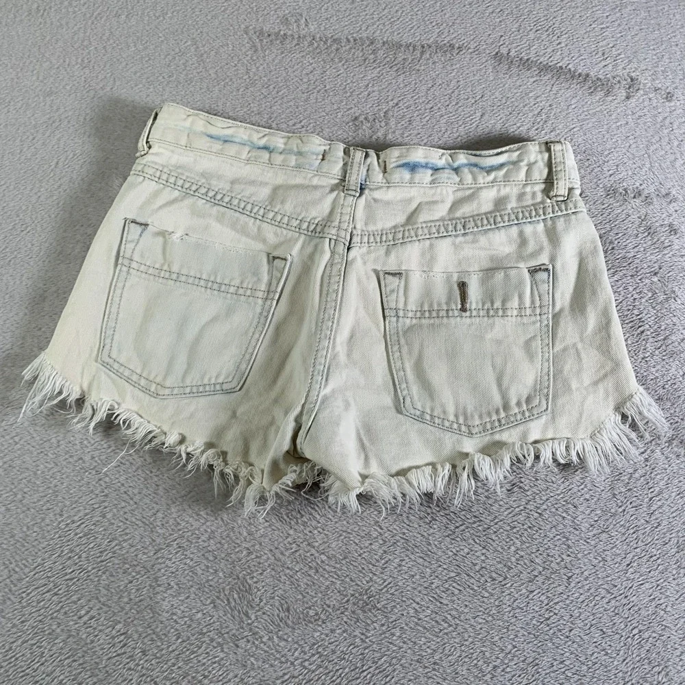 Free People Denim Cutoff Shorts Womens 25 White Raw Hem‎ Frayed Denim Casual